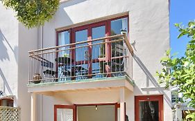 Central Akaroa Retreat - Balcony And Parking -Tumeke Akaroa